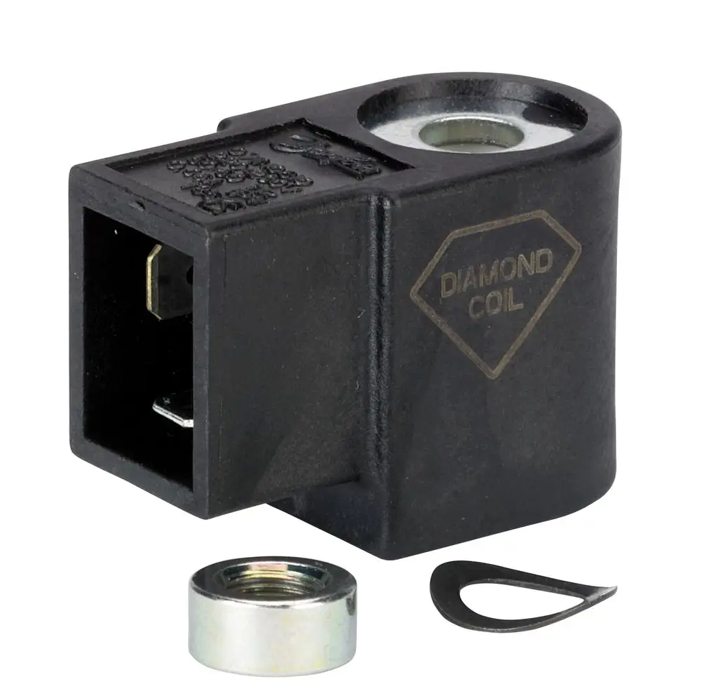 Blick auf eine schwarze NC-Spule der Marke Danfoss, an ihrer Seite eine metallische Unterlegscheibe und ein kleiner schwarzer Dichtungsring.